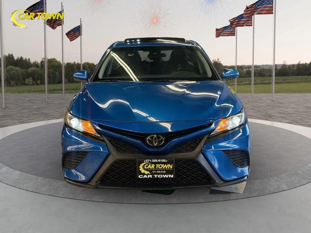Photo of 2018 Blue Toyota Camry