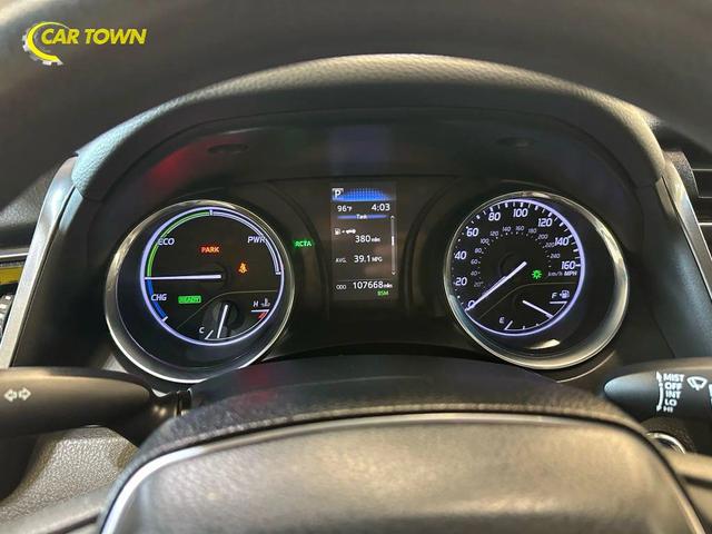 Photo of 2020 Predawn Gray Mica Toyota Camry