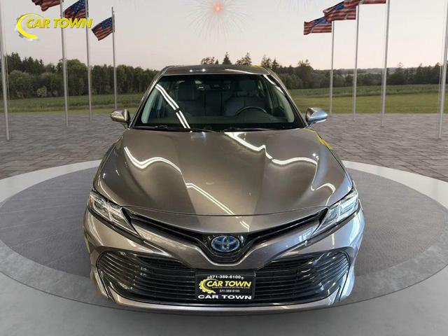 Photo of 2020 Predawn Gray Mica Toyota Camry