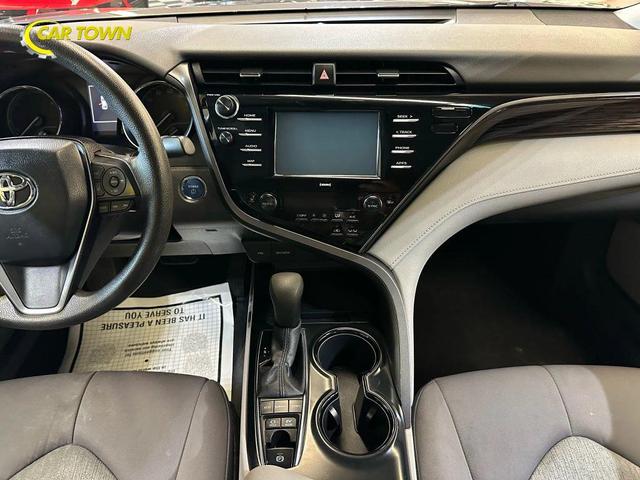 Photo of 2020 Predawn Gray Mica Toyota Camry