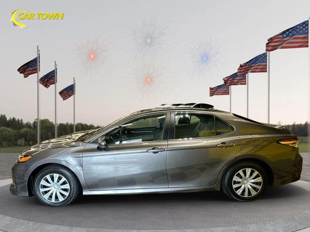 Photo of 2020 Predawn Gray Mica Toyota Camry
