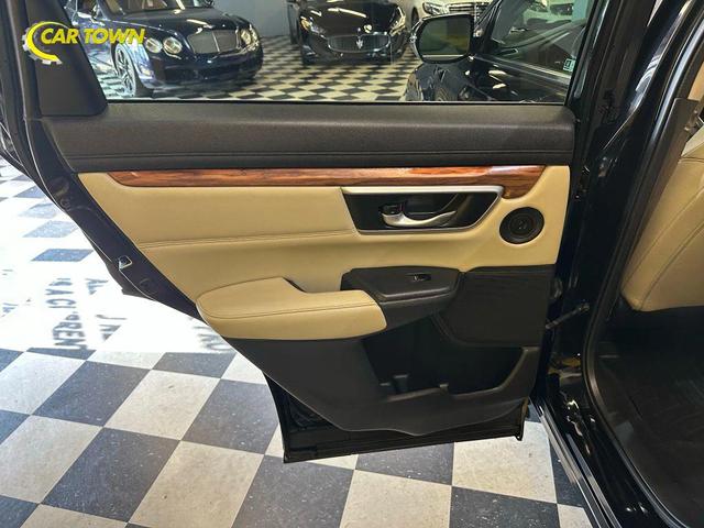 Photo of 2018 Crystal Black Pearl Honda CR-V