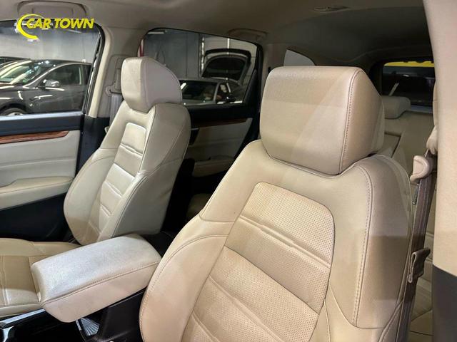 Photo of 2018 Crystal Black Pearl Honda CR-V