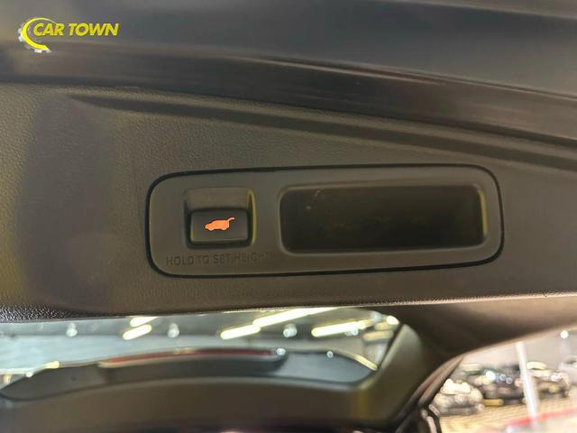 Photo of 2018 Crystal Black Pearl Honda CR-V