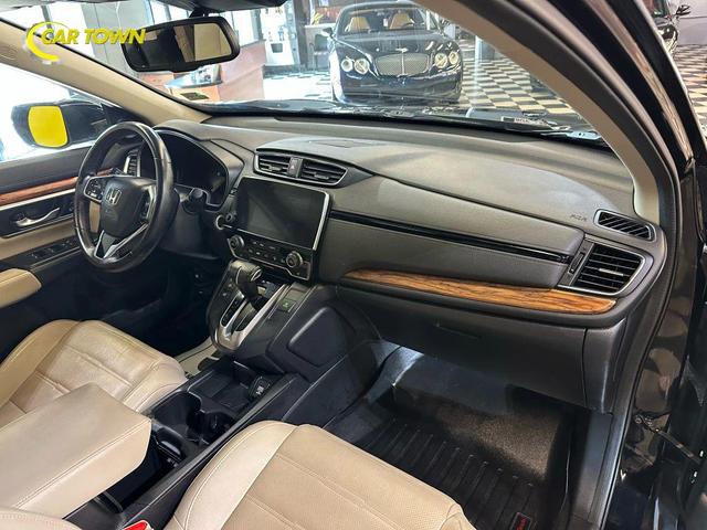Photo of 2018 Crystal Black Pearl Honda CR-V