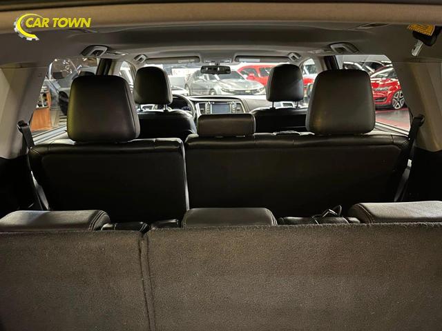 Photo of 2015 Attitude Black Metallic Toyota Highlander