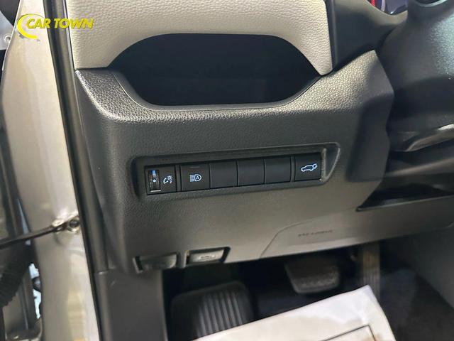 Photo of 2019 Gray Toyota RAV4