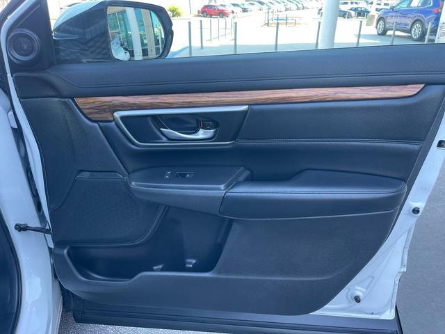 Photo of 2020 Platinum White Pearl Honda CR-V