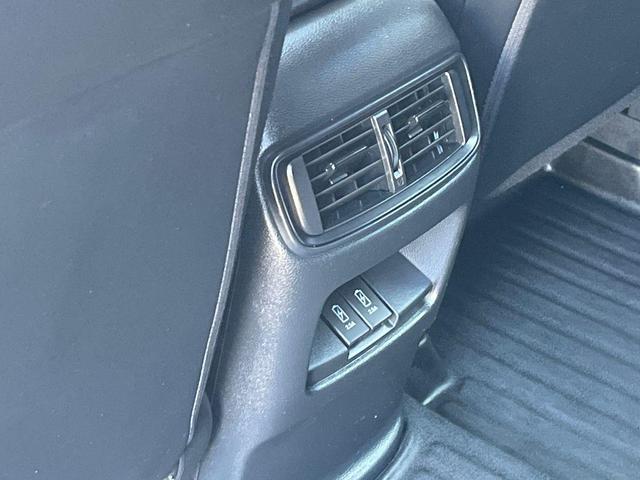Photo of 2020 Platinum White Pearl Honda CR-V