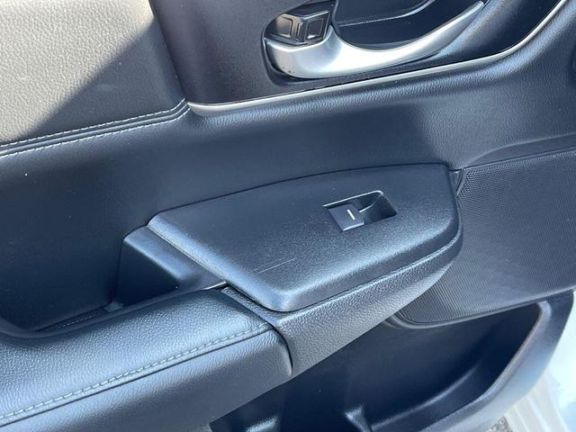Photo of 2020 Platinum White Pearl Honda CR-V