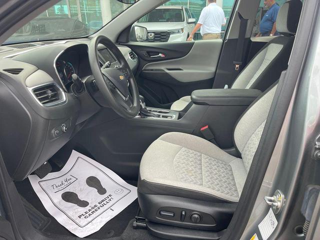 Photo of 2023 Sterling Gray Metallic Chevrolet Equinox