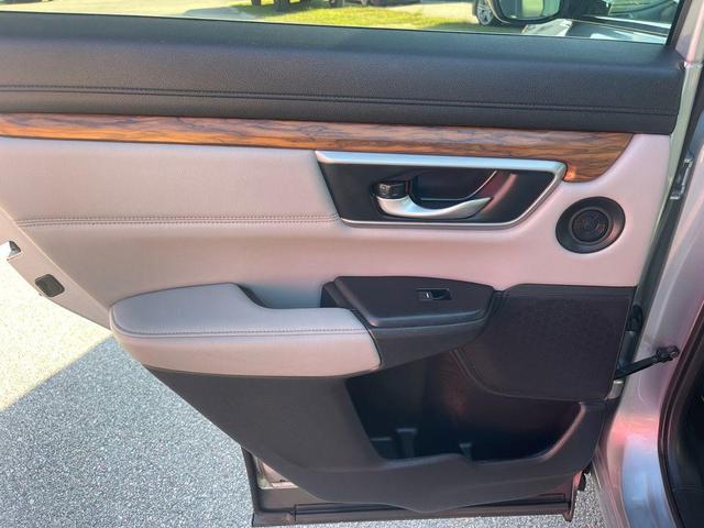 Photo of 2021 Silver Metallic Honda CR-V