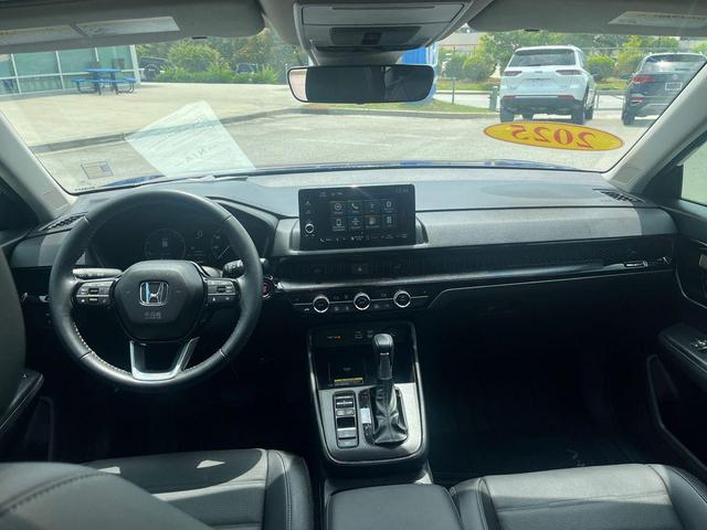 Photo of 2025 Pearl Honda CR-V