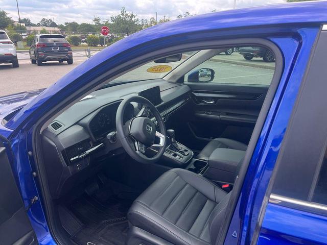 Photo of 2025 Pearl Honda CR-V