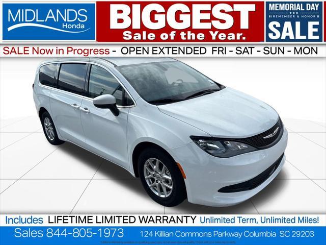 2022 Chrysler Voyager
