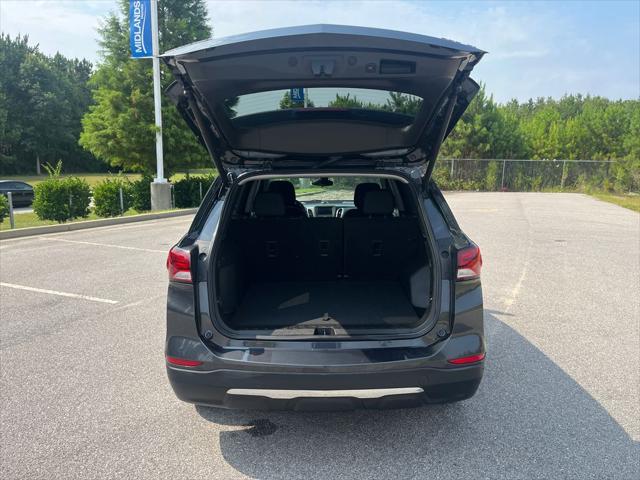 Photo of 2022 Iron Gray Metallic Chevrolet Equinox