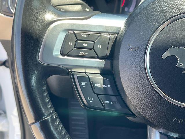 Photo of 2022 Oxford White Ford Mustang