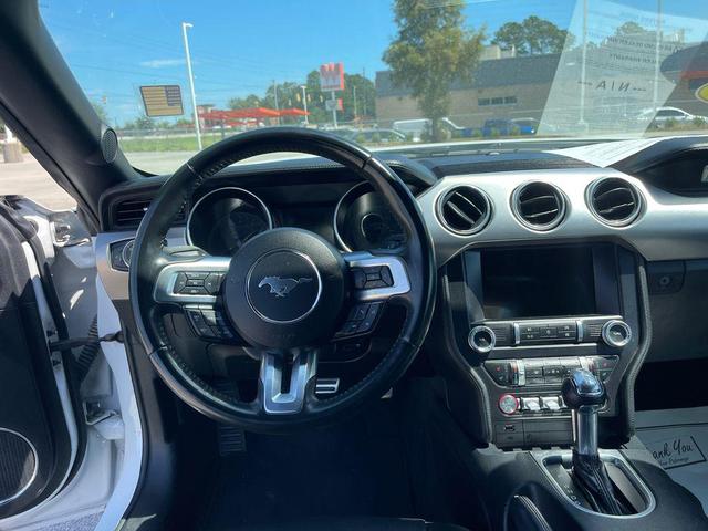 Photo of 2022 Oxford White Ford Mustang