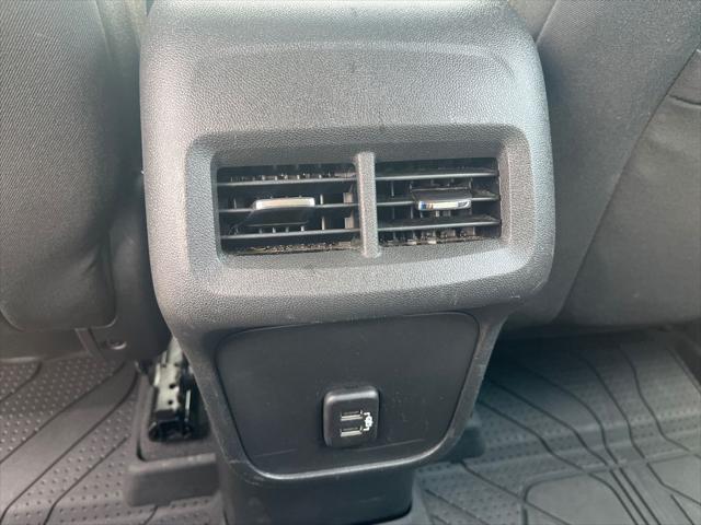 Photo of 2021 Summit White Chevrolet Equinox
