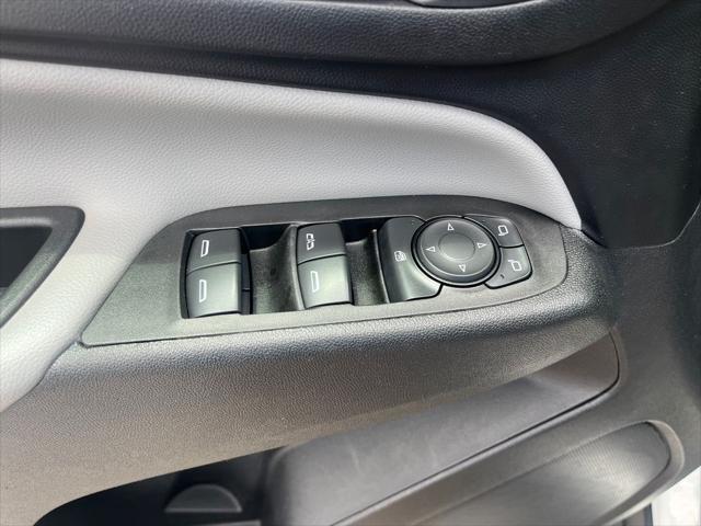 Photo of 2021 Summit White Chevrolet Equinox