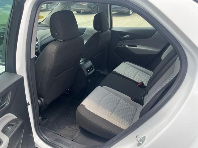 Photo of 2021 Summit White Chevrolet Equinox
