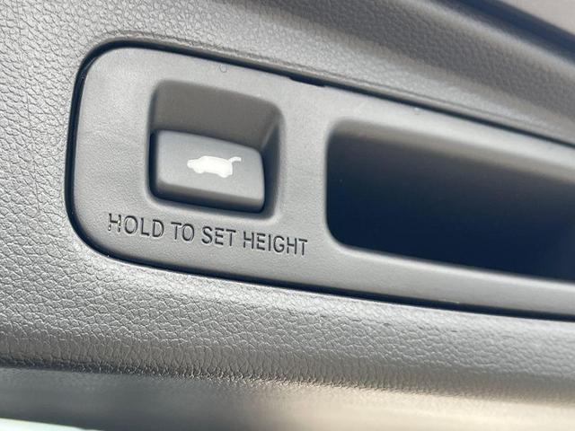 Photo of 2023 sparkle silver metallic Honda CR-V