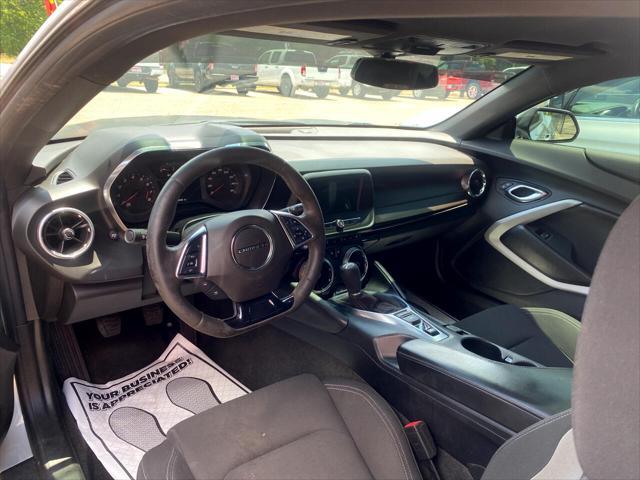 Photo of 2018 Silver Chevrolet Camaro