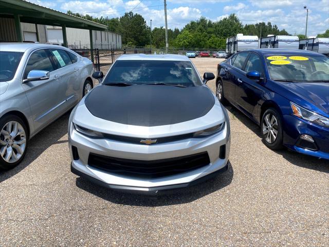 Photo of 2018 Silver Chevrolet Camaro
