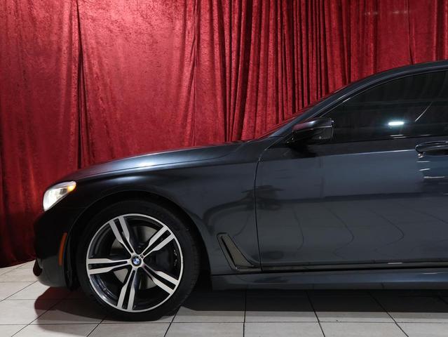 Photo of 2017 Magellan Gray Metallic BMW ALPINA B7