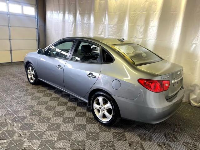 Photo of 2010 Carbon Gray Mist Metallic Hyundai ELANTRA