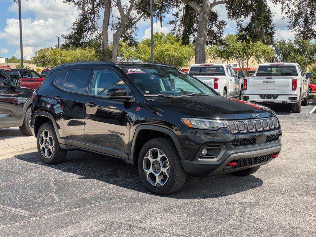 Photo of 2022 Diamond Black Crystal Pearlcoat Jeep Compass