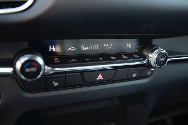 Photo of 2025 Snowflake White Pearl Mica Mazda CX-30