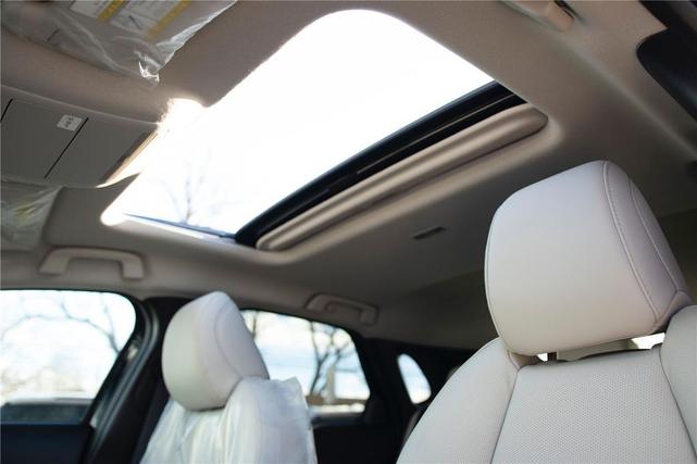 Photo of 2025 Snowflake White Pearl Mica Mazda CX-30