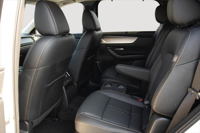 Photo of 2025 Rhodium White Premium Mazda CX-90 PHEV