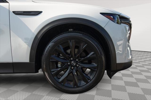 Photo of 2025 Rhodium White Premium Mazda CX-90 PHEV