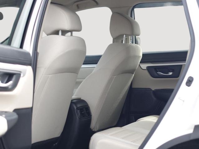 Photo of 2017 White Diamond Pearl Honda CR-V