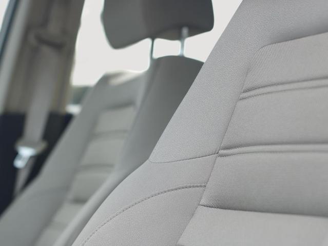 Photo of 2017 White Diamond Pearl Honda CR-V