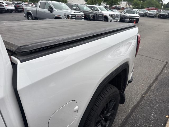 Photo of 2021 Summit White GMC Sierra 1500