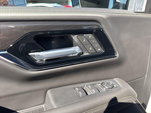 Photo of 2026 Summit White GMC Yukon