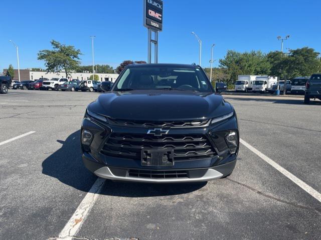 Photo of 2023 Black Chevrolet Blazer