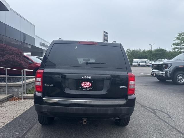 Photo of 2016 Black Clearcoat Jeep Patriot