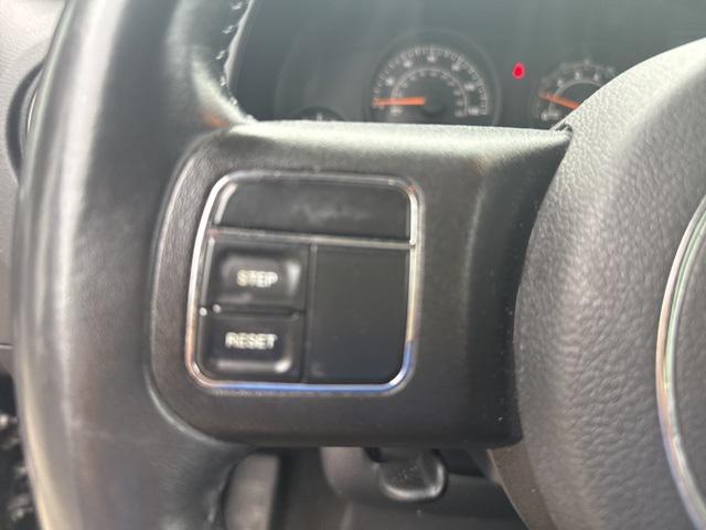 Photo of 2016 Black Clearcoat Jeep Patriot