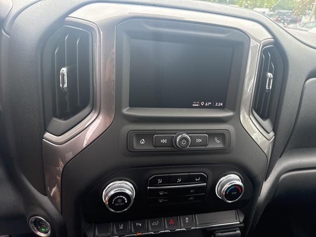 Photo of 2025 Summit White GMC Sierra 2500