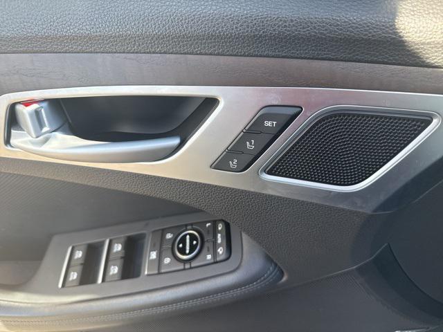 Photo of 2017 Parisian Gray Metallic Genesis G80