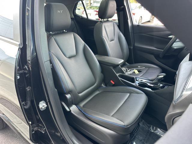 Photo of 2025 Ebony Twilight Metallic Buick Encore GX