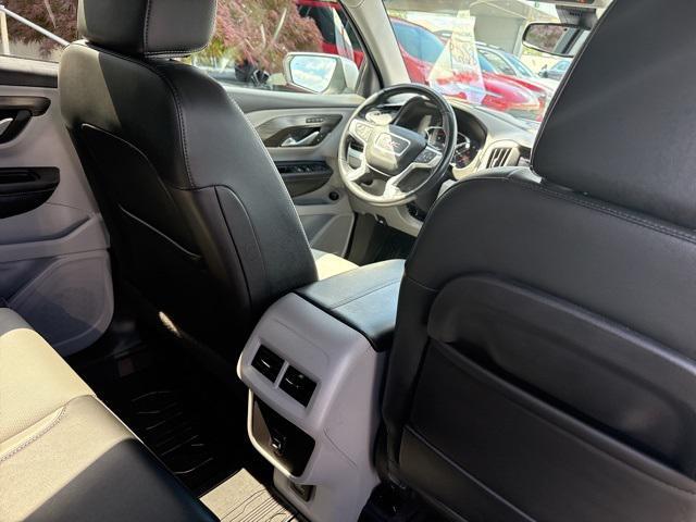 Photo of 2022 Quicksilver Metallic GMC Terrain