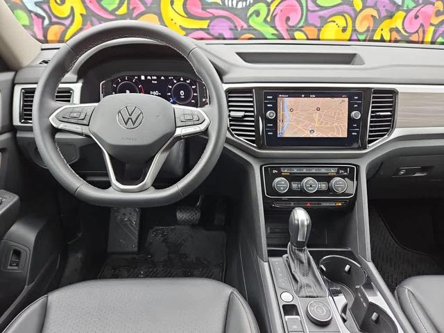 Photo of 2022 Tourmaline Blue Metallic Volkswagen Atlas