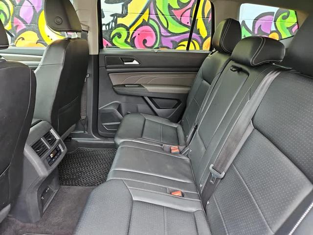 Photo of 2022 Tourmaline Blue Metallic Volkswagen Atlas