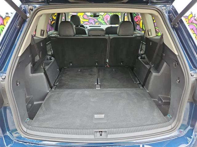 Photo of 2022 Tourmaline Blue Metallic Volkswagen Atlas
