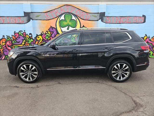 Photo of 2022 Deep Black Pearl Volkswagen Atlas